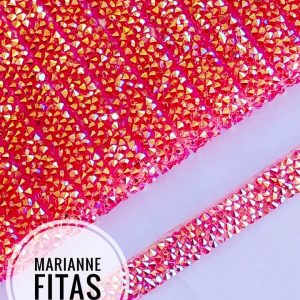 Fileira de strass rosa